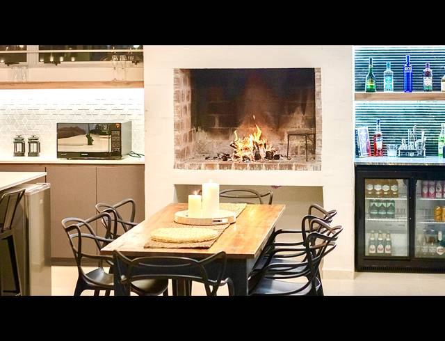 6 BEDROOM HOUSE FOR SALE IN DWARSKERSBOS